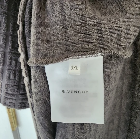 Givenchy 4G Terry T-Shirt & Short Set - Picture 10 of 12